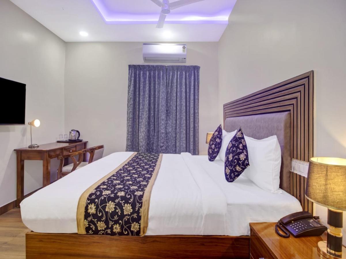 The Superb Hotel Pvt Ltd Hyderabad Esterno foto